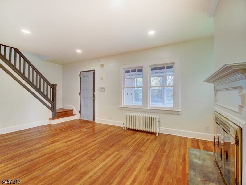 161 Franklin Ter Property Photo 4