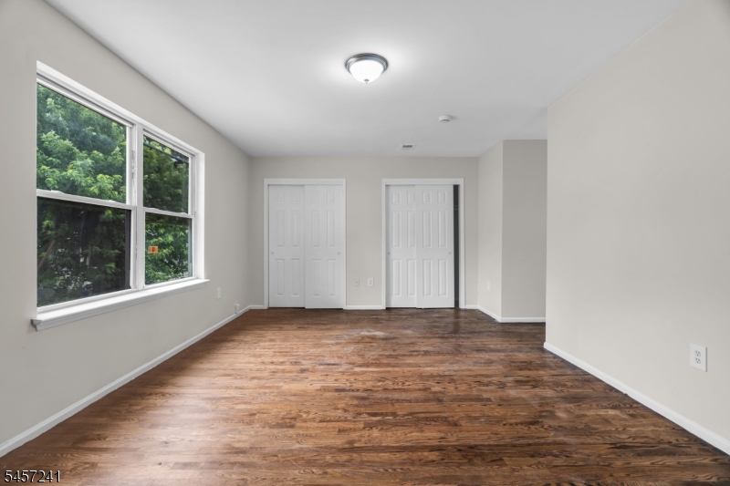 232 4th St Property Photo 17