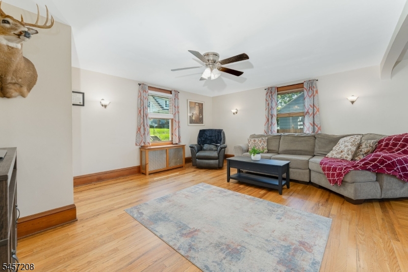 31 Victory Ave Property Photo 6