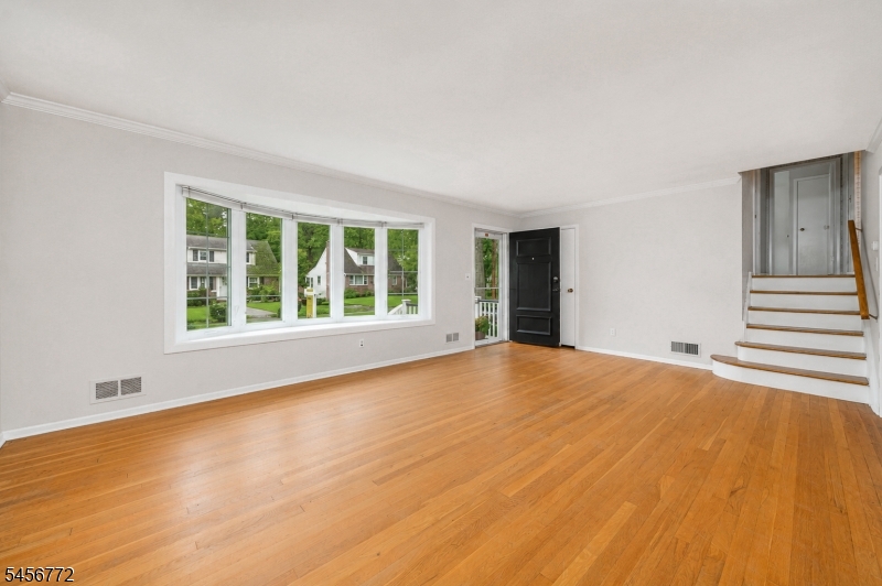 43 Roosevelt Ave Property Photo 4