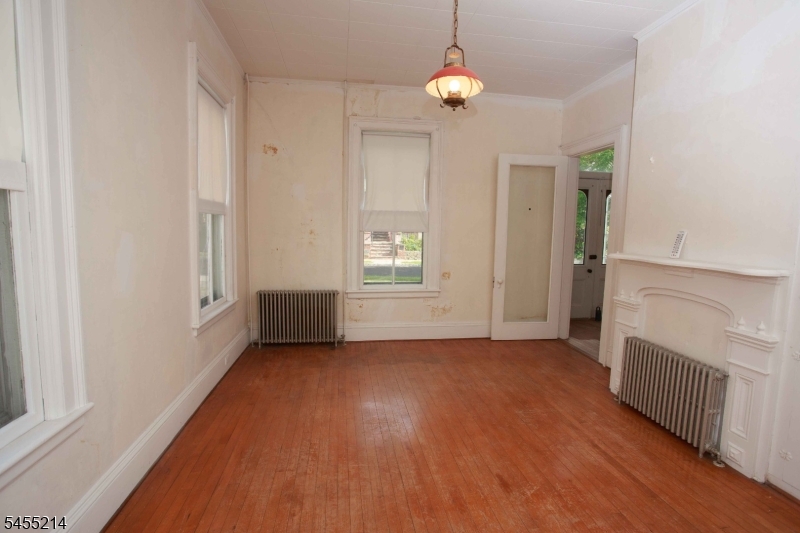 8 High St Property Photo 7