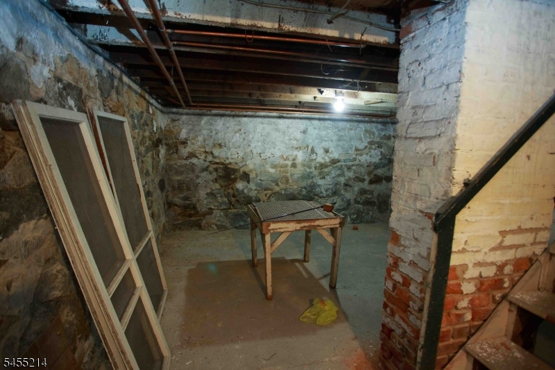 8 High St Property Photo 30
