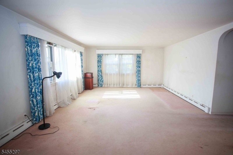 3 Linden Ave Property Photo 4
