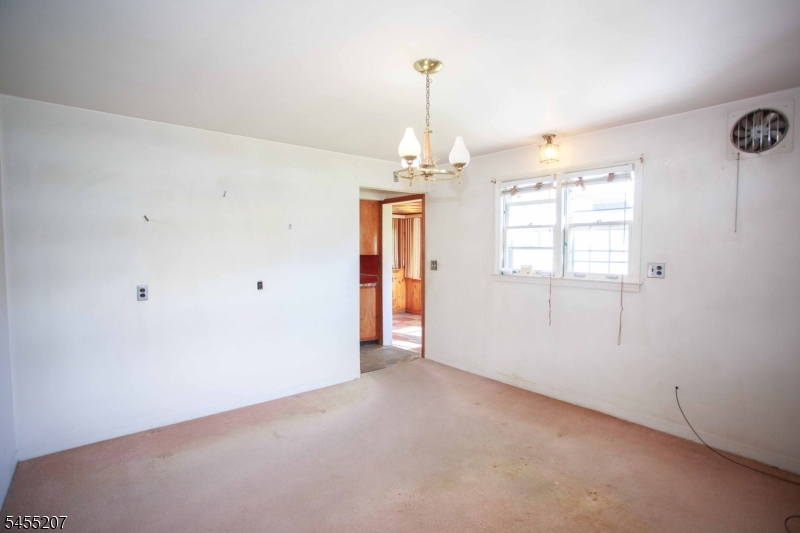 3 Linden Ave Property Photo 6