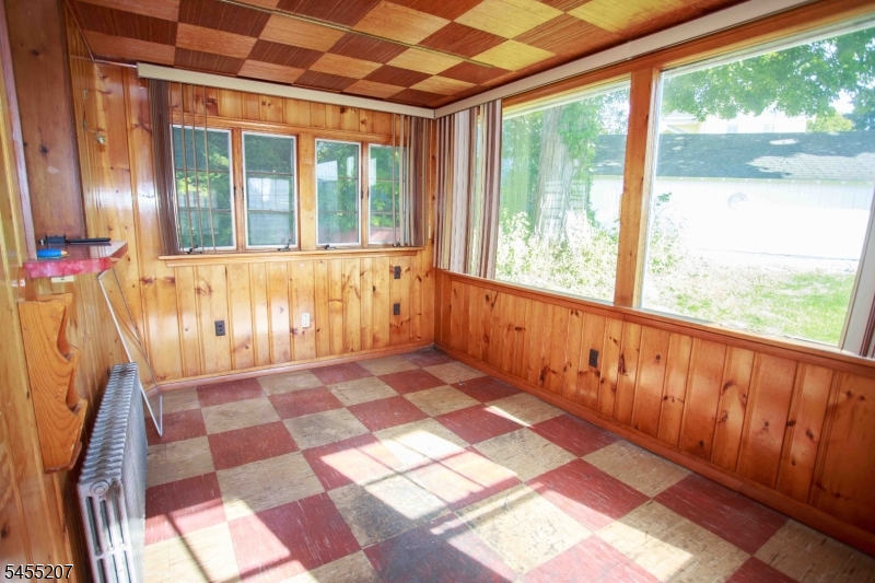 3 Linden Ave Property Photo 9