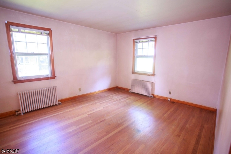 3 Linden Ave Property Photo 16