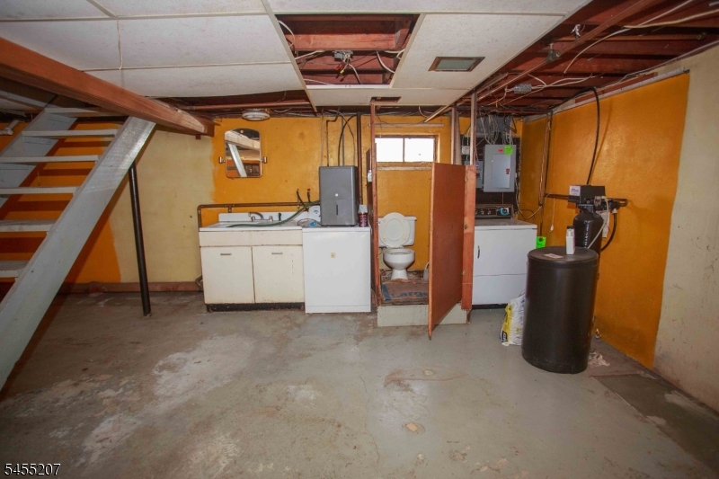 3 Linden Ave Property Photo 25