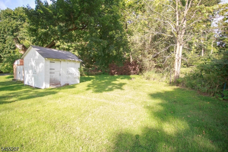 3 Linden Ave Property Photo 32