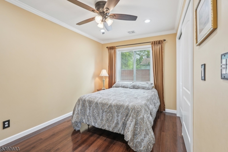 20 Leonard Ter Property Photo 16