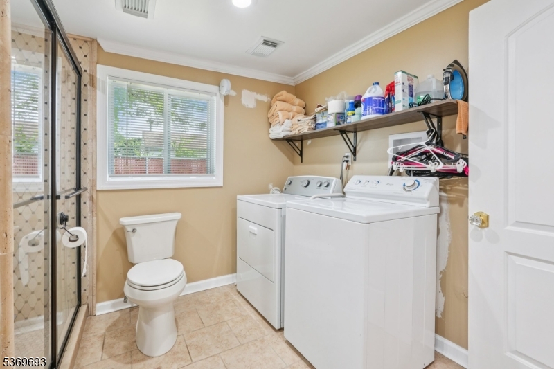 20 Leonard Ter Property Photo 19