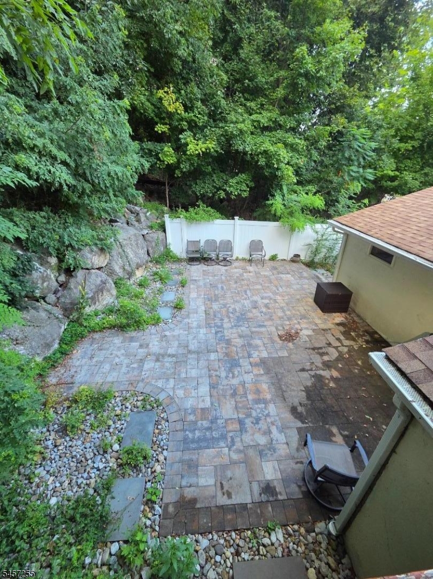 123 Lackawanna Dr Property Photo 17