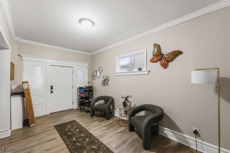 69 Oakland Ter Property Photo 4