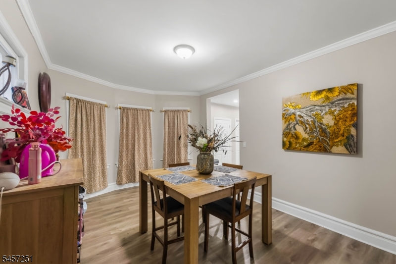 69 Oakland Ter Property Photo 11