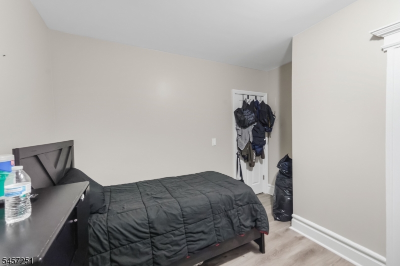 69 Oakland Ter Property Photo 23
