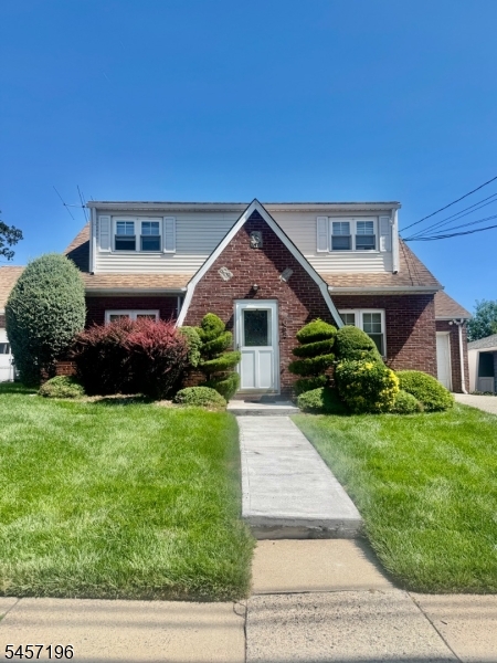 682 Allwood Rd 2 Property Photo 1