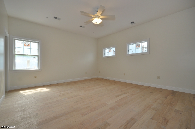 802 South Ave 3 Property Photo 3