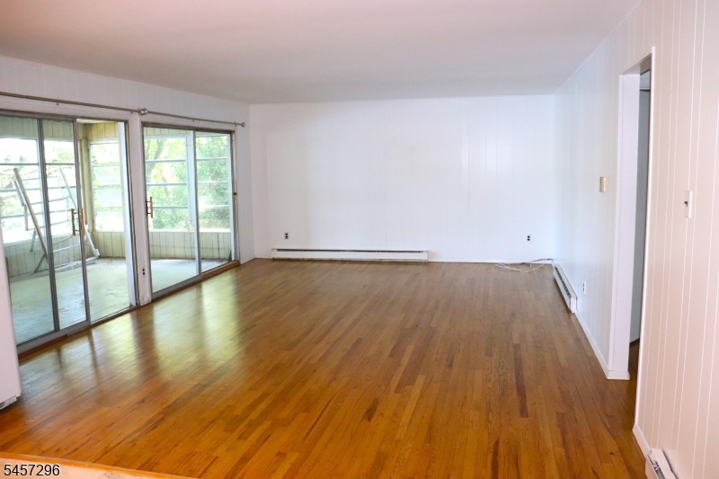 370 D Lake Shore South O4 D Property Photo 3