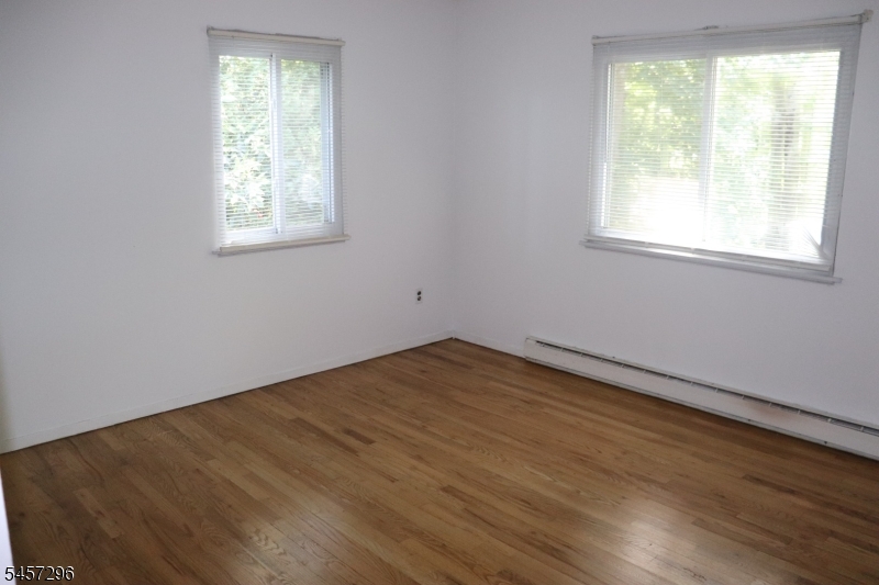 370 D Lake Shore South O4 D Property Photo 6