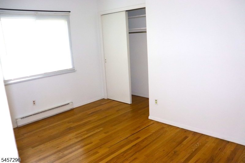 370 D Lake Shore South O4 D Property Photo 7