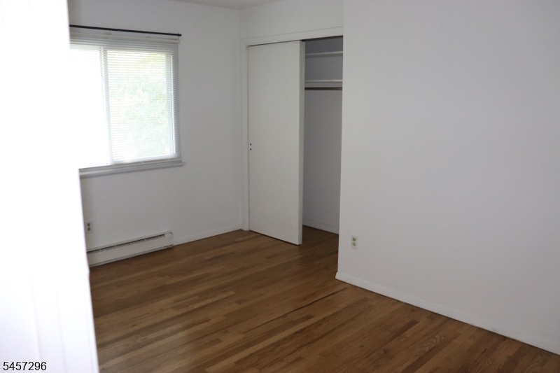 370 D Lake Shore South O4 D Property Photo 10