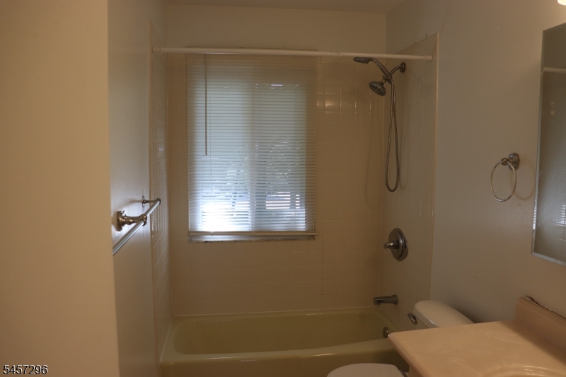 370 D Lake Shore South O4 D Property Photo 21