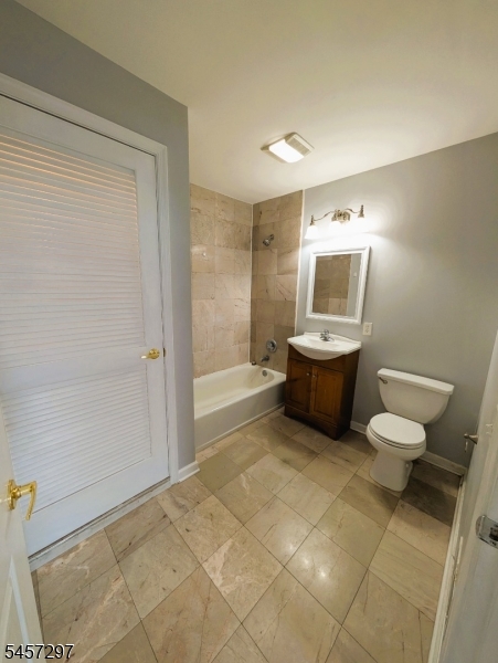 19 Market Property Photo 15