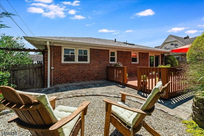 12 Francis Pl Property Photo 25