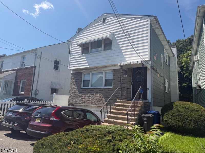 81 Chestnut Ave Property Photo 1