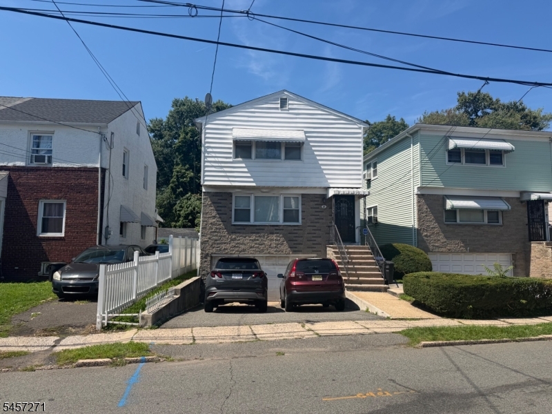 81 Chestnut Ave Property Photo 2