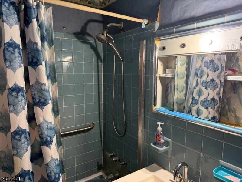 81 Chestnut Ave Property Photo 11