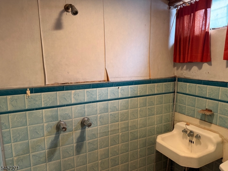 81 Chestnut Ave Property Photo 29