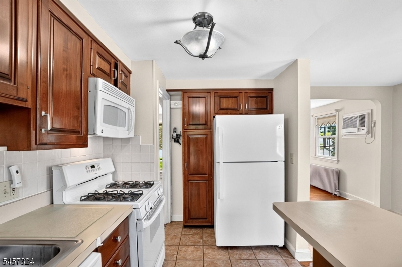 7 Bond Pl Property Photo 8