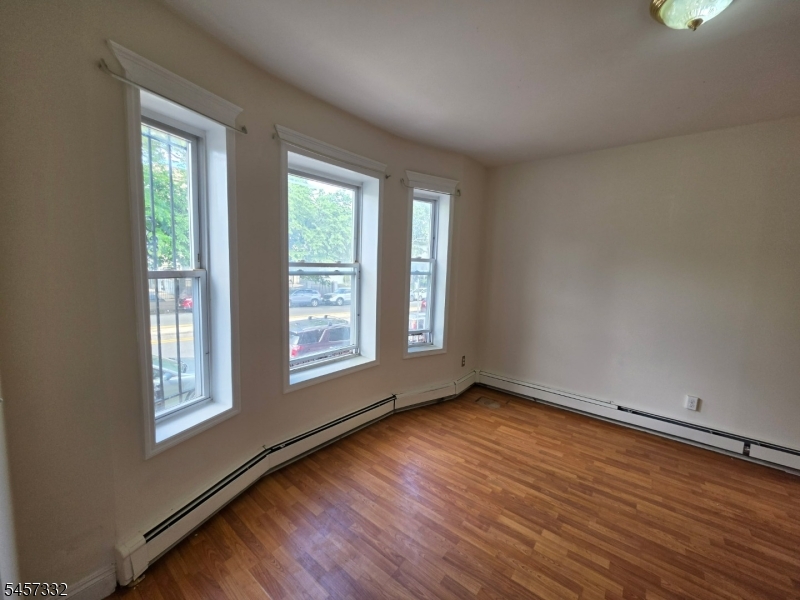 302 Park Ave Property Photo 1