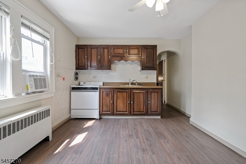 124 Weinmanns Blvd 2 Property Photo 6