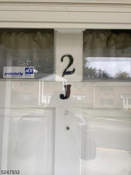 2 Colonial Dr J Property Photo 5