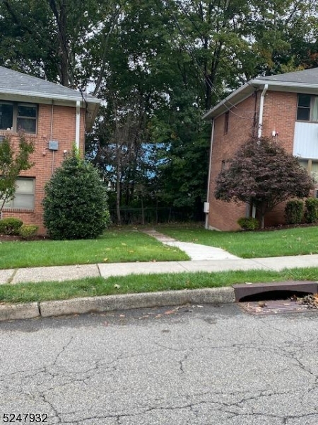 2 Colonial Dr J Property Photo 14