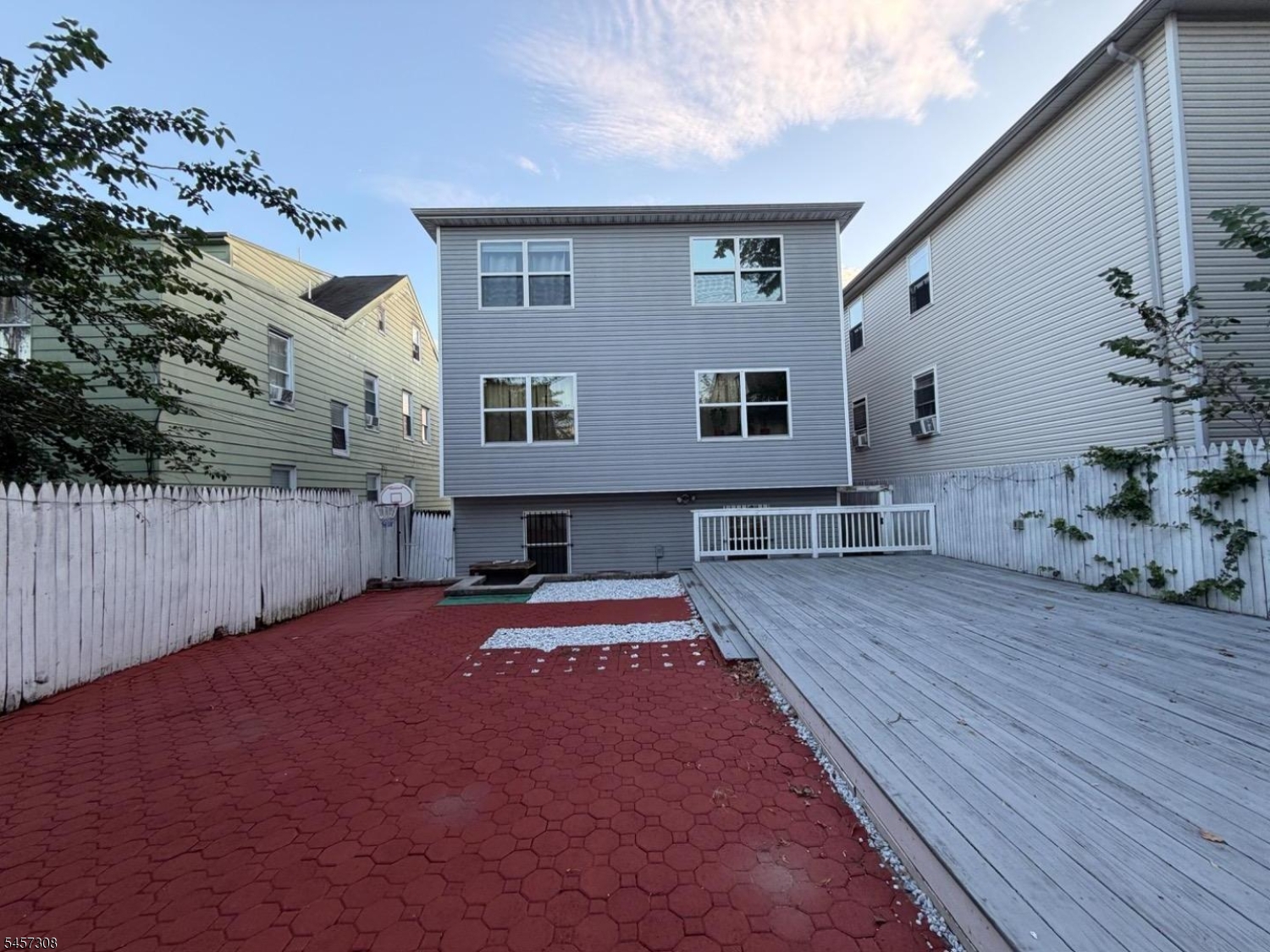 139 Mapes Ave Property Photo 7