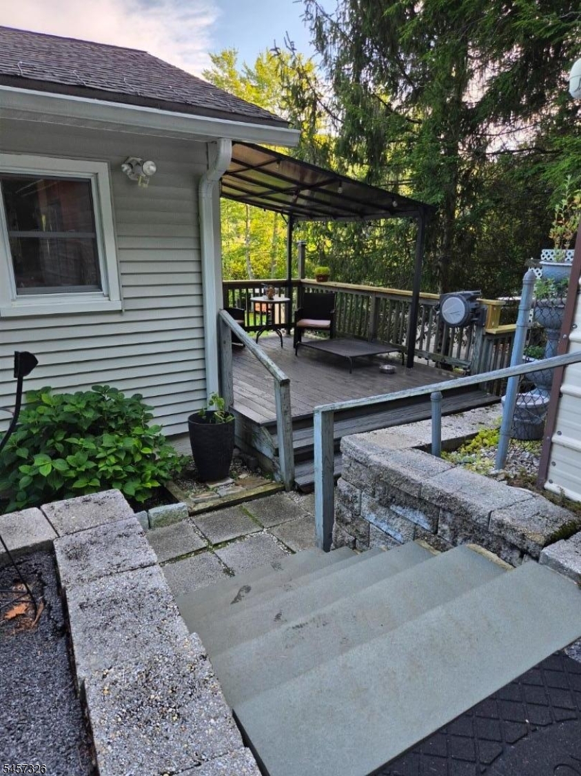 101 Woods Rd Property Photo 11