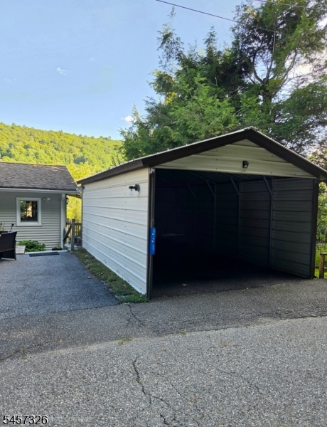 101 Woods Rd Property Photo 18