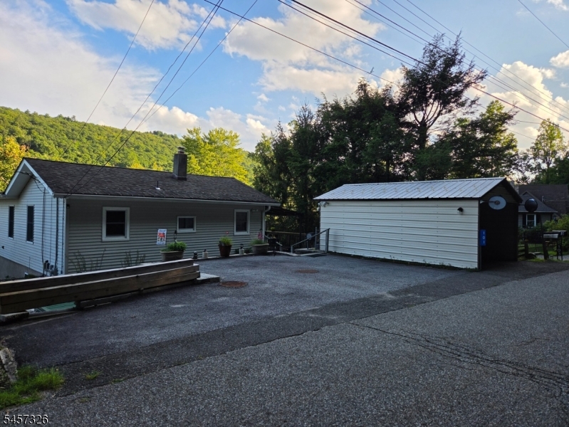 101 Woods Rd Property Photo 19