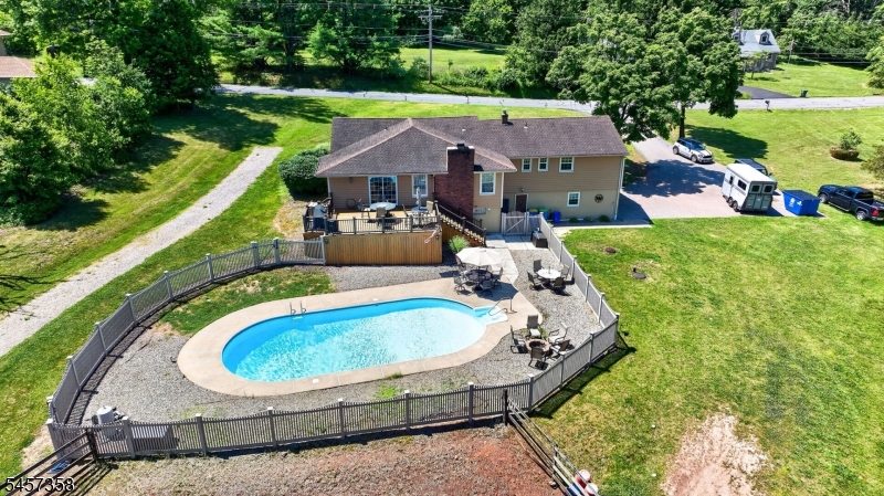 115 Fairview Dr Property Photo 1