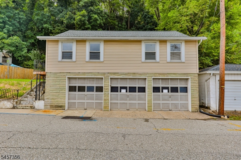 12 Limekiln Rd Property Photo 1