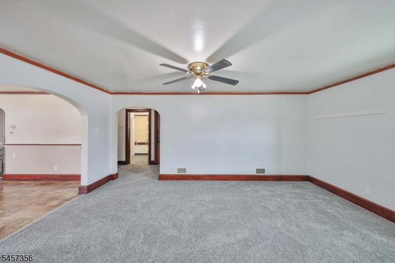 12 Limekiln Rd Property Photo 4