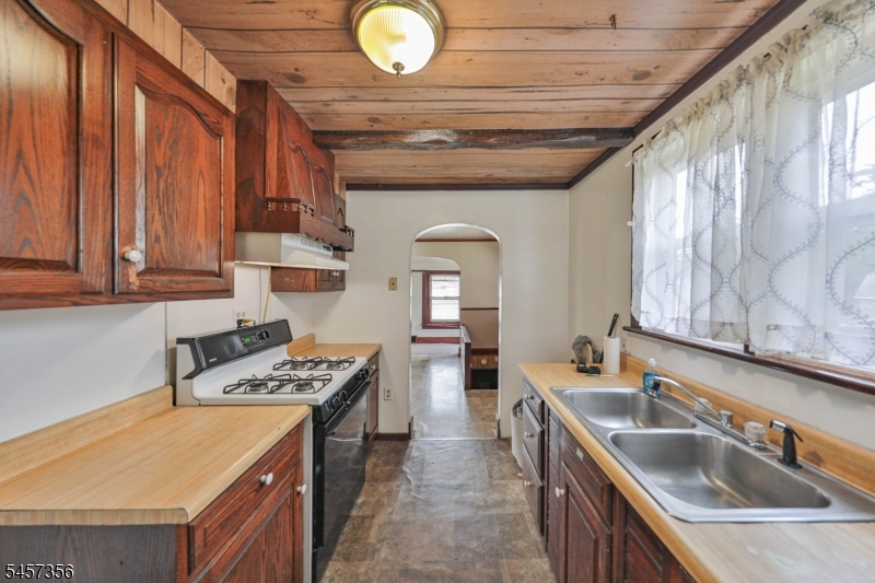 12 Limekiln Rd Property Photo 8