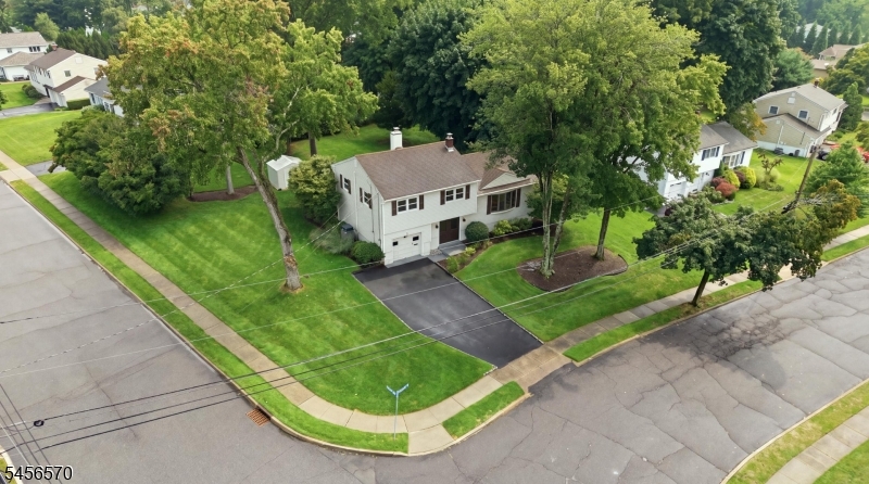 42 Hanover Pl Property Photo 2