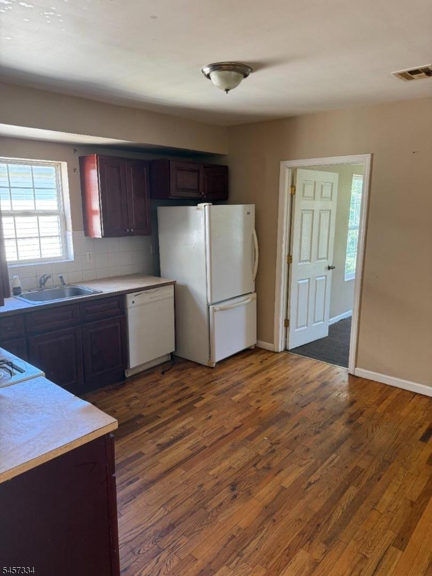 812 Carteret Ave Property Photo 2