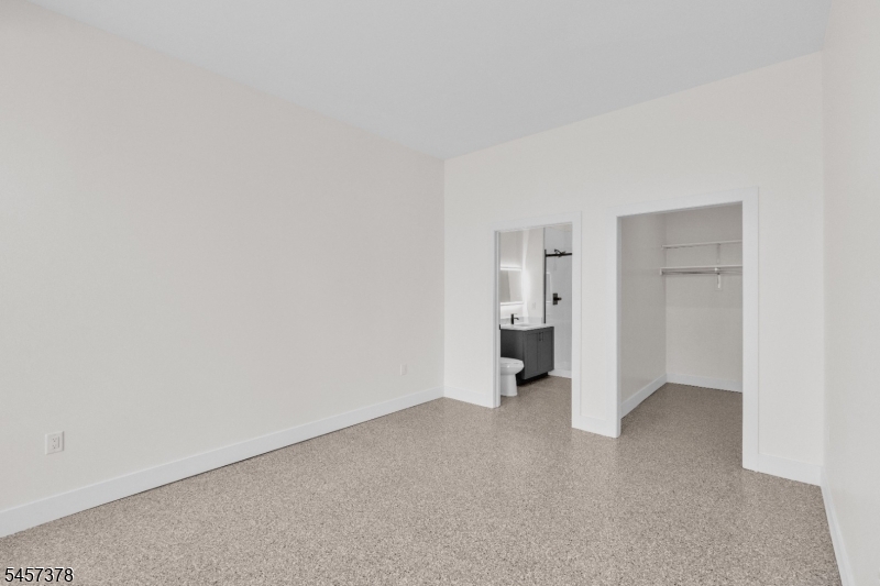 127 South Ave 203 Property Photo 7