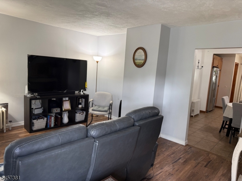 60 Willet St Property Photo 5