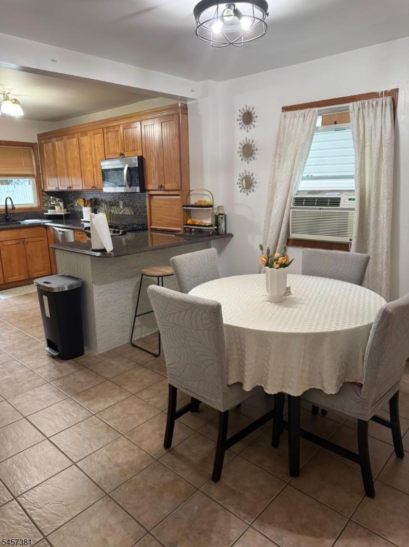 60 Willet St Property Photo 10