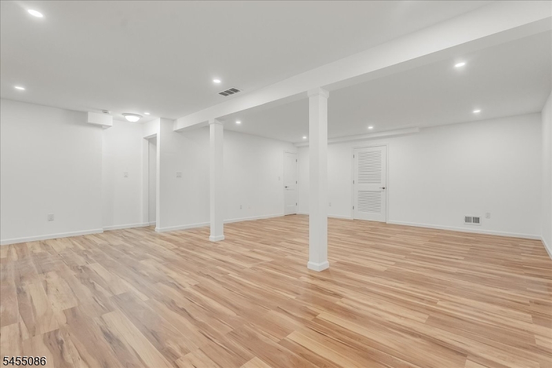131 Beverly Hill Ter C Property Photo 15